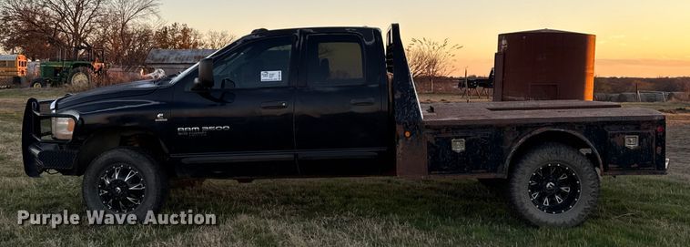 image for item DW5182 2006 Dodge Ram 3500 Big Horn Quad Cab flatbed pickup truck