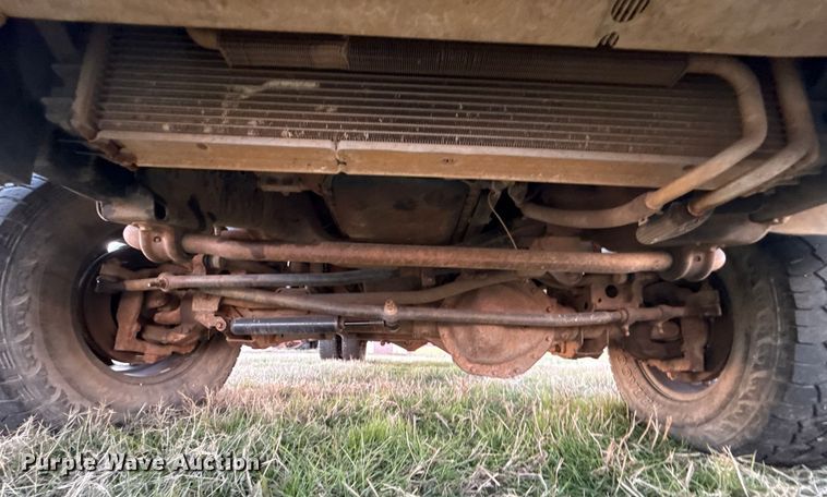 image for item DW5182 2006 Dodge Ram 3500 Big Horn Quad Cab flatbed pickup truck