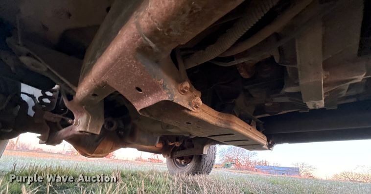 image for item DW5182 2006 Dodge Ram 3500 Big Horn Quad Cab flatbed pickup truck