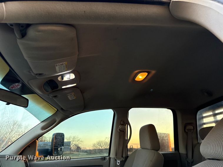 image for item DW5182 2006 Dodge Ram 3500 Big Horn Quad Cab flatbed pickup truck