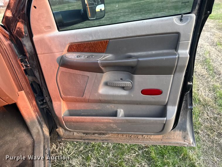 image for item DW5182 2006 Dodge Ram 3500 Big Horn Quad Cab flatbed pickup truck