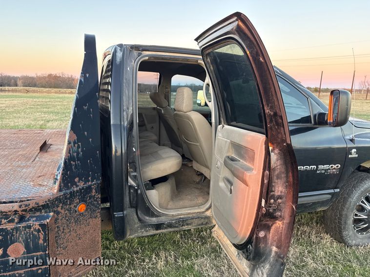 image for item DW5182 2006 Dodge Ram 3500 Big Horn Quad Cab flatbed pickup truck