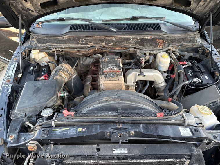 image for item DW5182 2006 Dodge Ram 3500 Big Horn Quad Cab flatbed pickup truck