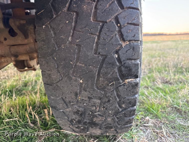 image for item DW5182 2006 Dodge Ram 3500 Big Horn Quad Cab flatbed pickup truck