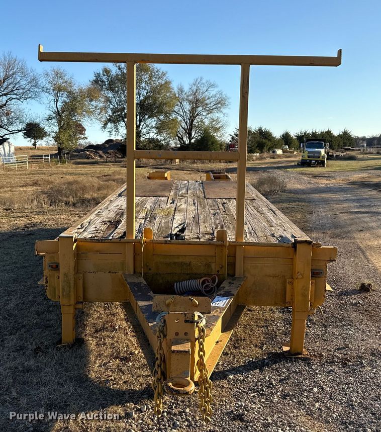 image for item DW5188 1989 Belshe T-10 equipment trailer