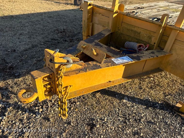 image for item DW5188 1989 Belshe T-10 equipment trailer