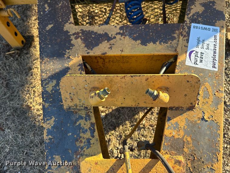 image for item DW5188 1989 Belshe T-10 equipment trailer