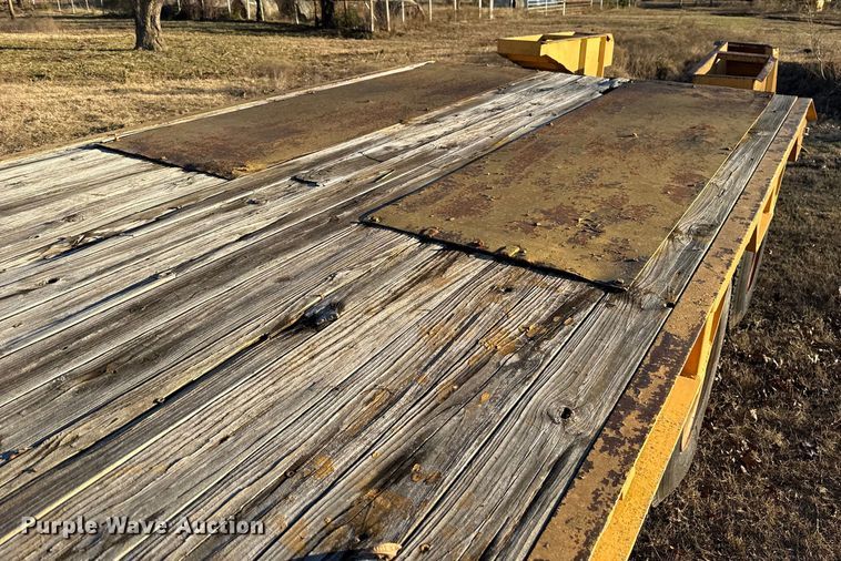 image for item DW5188 1989 Belshe T-10 equipment trailer