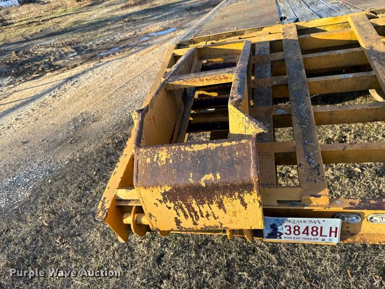 image for item DW5188 1989 Belshe T-10 equipment trailer