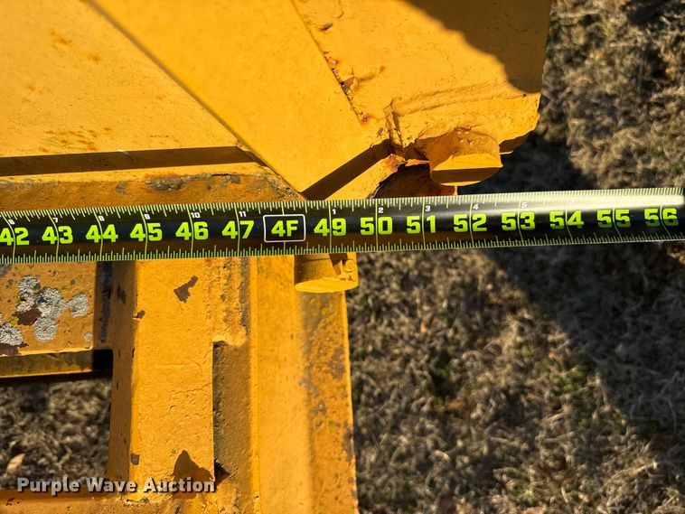 image for item DW5188 1989 Belshe T-10 equipment trailer