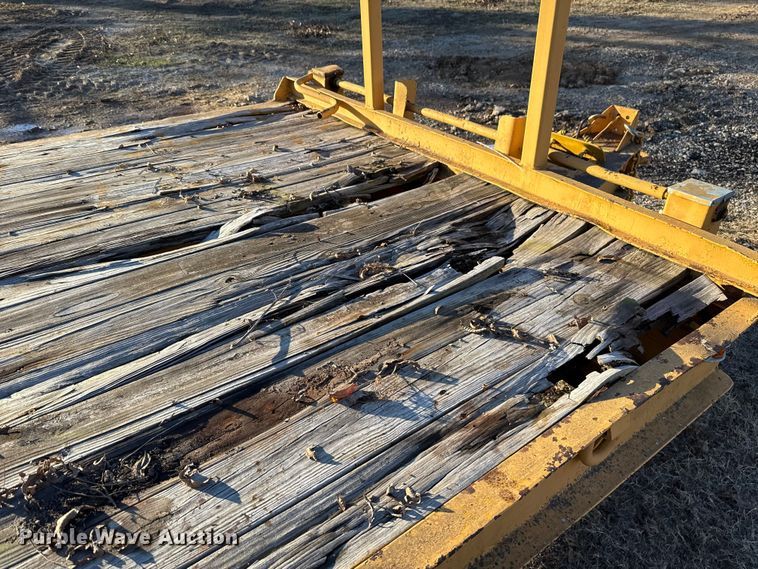 image for item DW5188 1989 Belshe T-10 equipment trailer