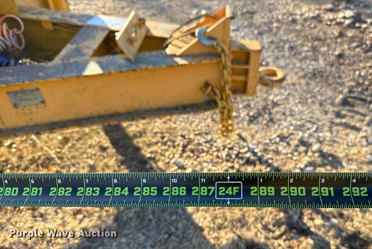 image for item DW5188 1989 Belshe T-10 equipment trailer