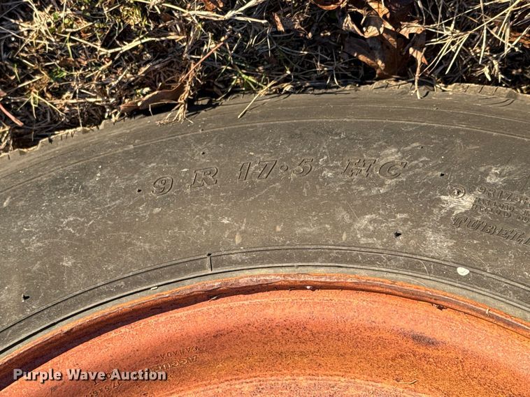 image for item DW5188 1989 Belshe T-10 equipment trailer