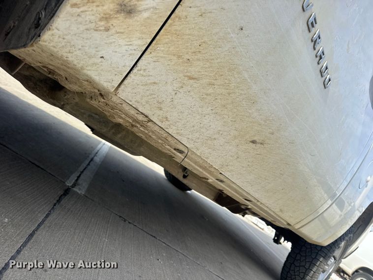 image for item DW6698 2013 Chevrolet Silverado 1500 pickup truck