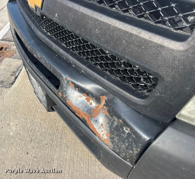 image for item DW6698 2013 Chevrolet Silverado 1500 pickup truck