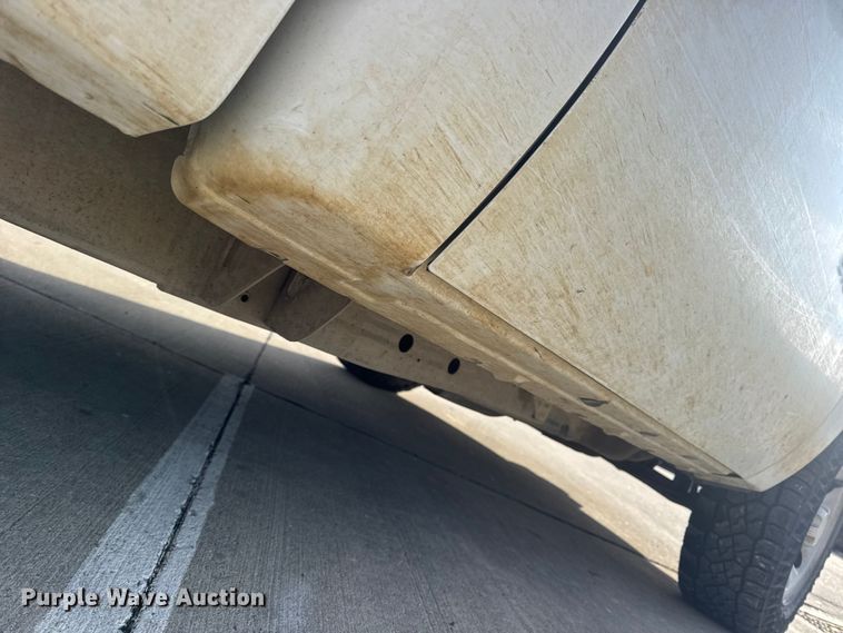 image for item DW6698 2013 Chevrolet Silverado 1500 pickup truck