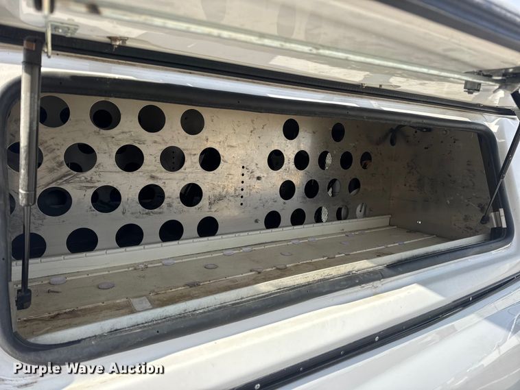 image for item DW6698 2013 Chevrolet Silverado 1500 pickup truck