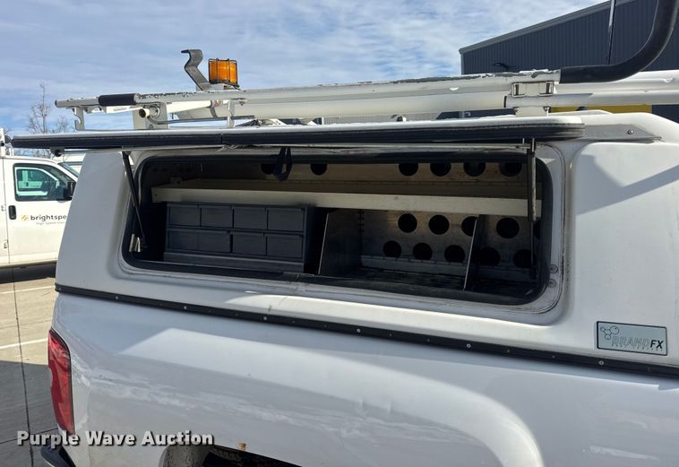 image for item DW6698 2013 Chevrolet Silverado 1500 pickup truck