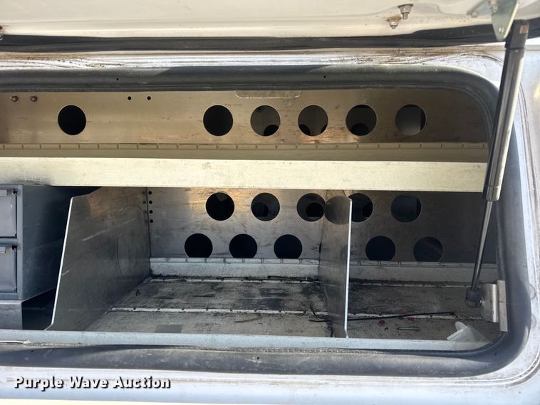 image for item DW6698 2013 Chevrolet Silverado 1500 pickup truck