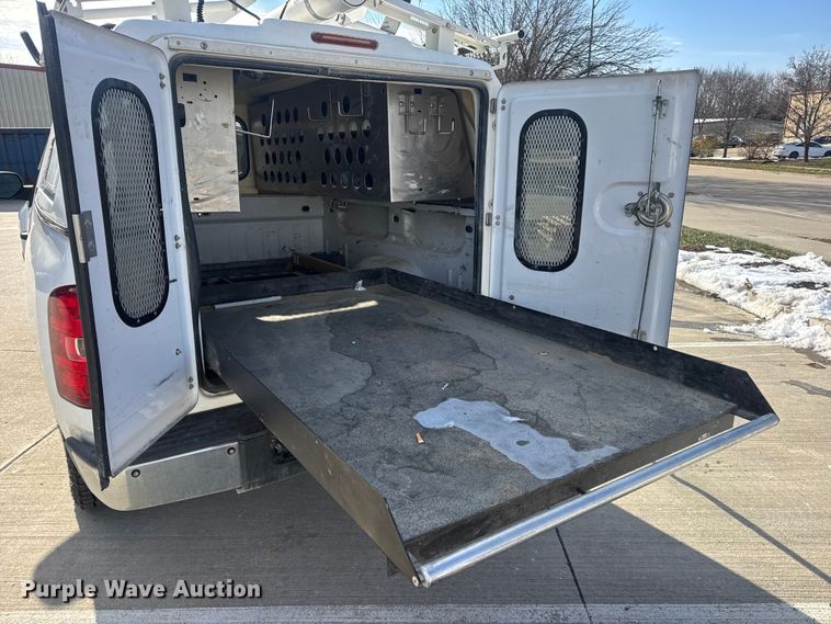 image for item DW6698 2013 Chevrolet Silverado 1500 pickup truck