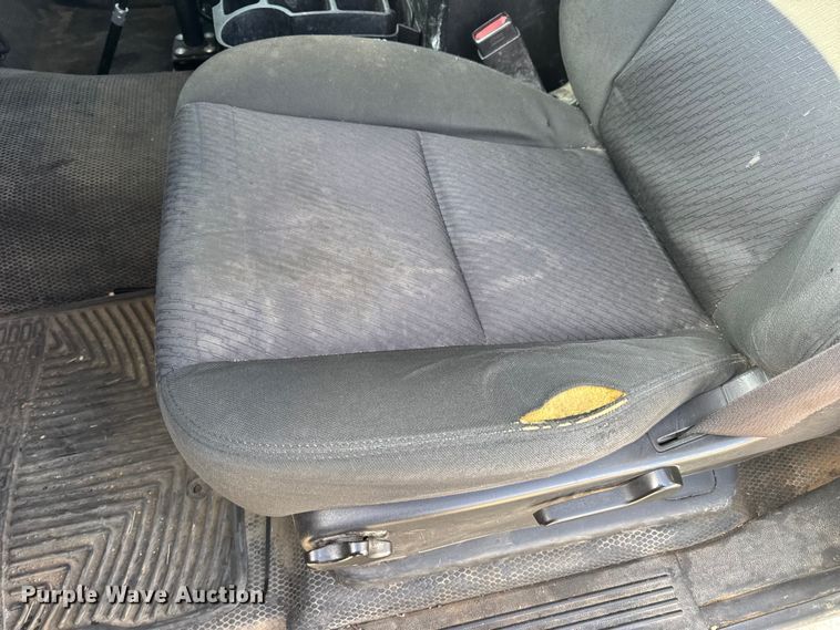 image for item DW6698 2013 Chevrolet Silverado 1500 pickup truck