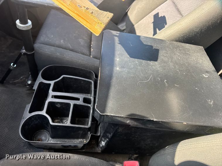 image for item DW6698 2013 Chevrolet Silverado 1500 pickup truck