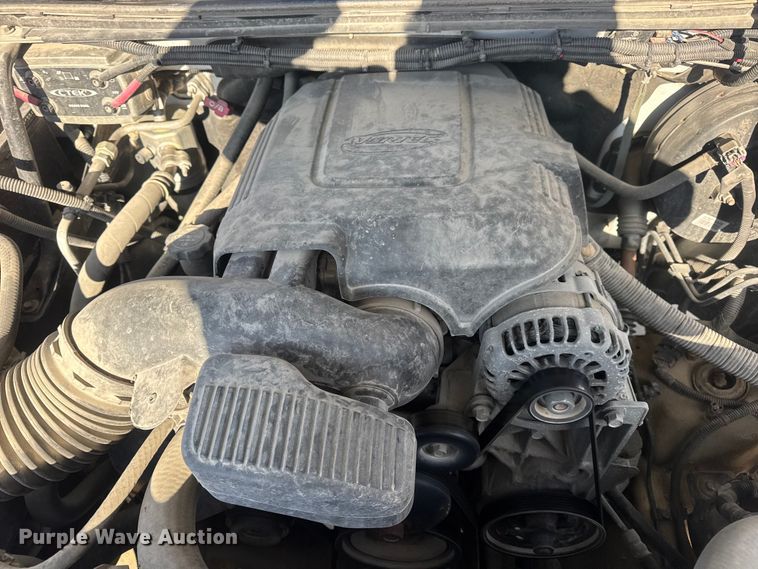 image for item DW6698 2013 Chevrolet Silverado 1500 pickup truck