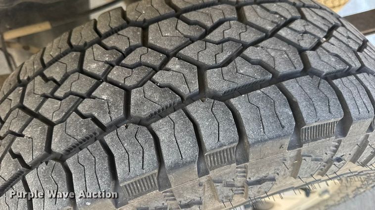 image for item DW6698 2013 Chevrolet Silverado 1500 pickup truck