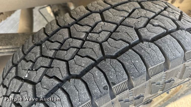 image for item DW6698 2013 Chevrolet Silverado 1500 pickup truck