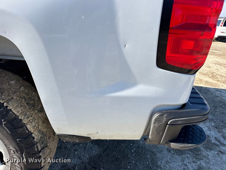 image for item DW6700 2017 Chevrolet Silverado 1500 Crew Cab pickup truck