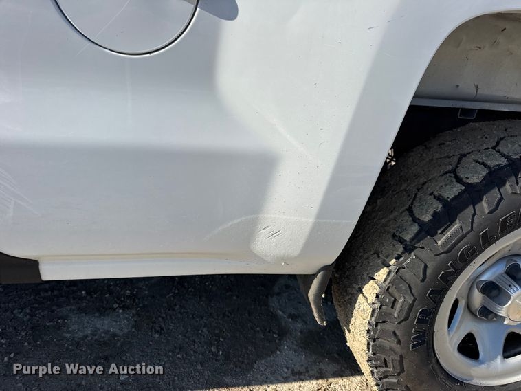 image for item DW6700 2017 Chevrolet Silverado 1500 Crew Cab pickup truck