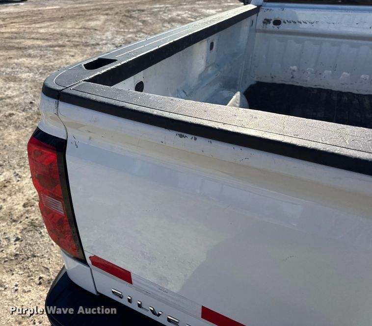 image for item DW6700 2017 Chevrolet Silverado 1500 Crew Cab pickup truck