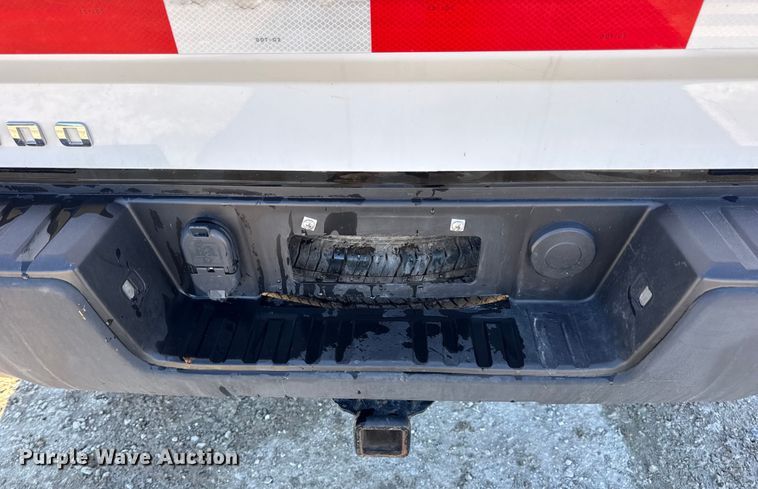 image for item DW6700 2017 Chevrolet Silverado 1500 Crew Cab pickup truck