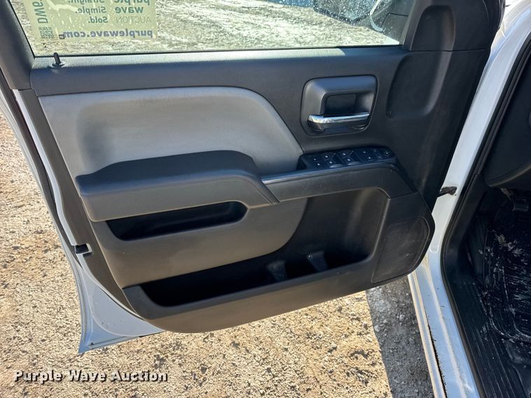 image for item DW6700 2017 Chevrolet Silverado 1500 Crew Cab pickup truck