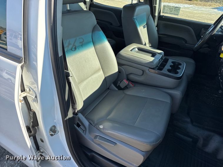 image for item DW6700 2017 Chevrolet Silverado 1500 Crew Cab pickup truck