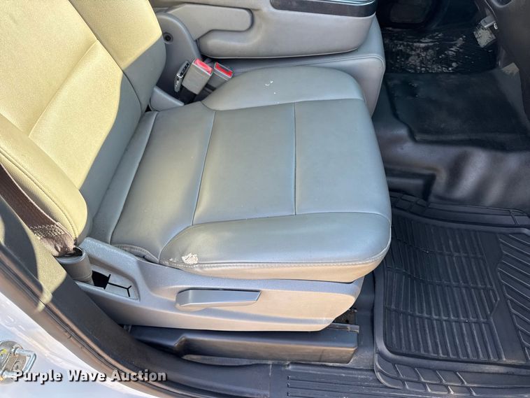 image for item DW6700 2017 Chevrolet Silverado 1500 Crew Cab pickup truck