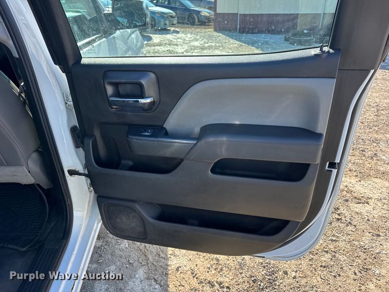 image for item DW6700 2017 Chevrolet Silverado 1500 Crew Cab pickup truck