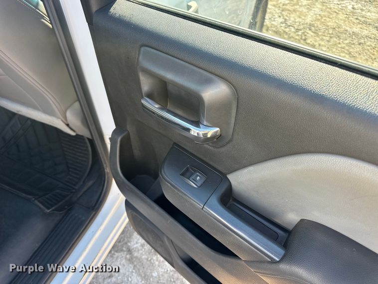 image for item DW6700 2017 Chevrolet Silverado 1500 Crew Cab pickup truck