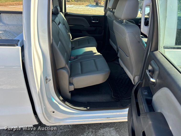 image for item DW6700 2017 Chevrolet Silverado 1500 Crew Cab pickup truck