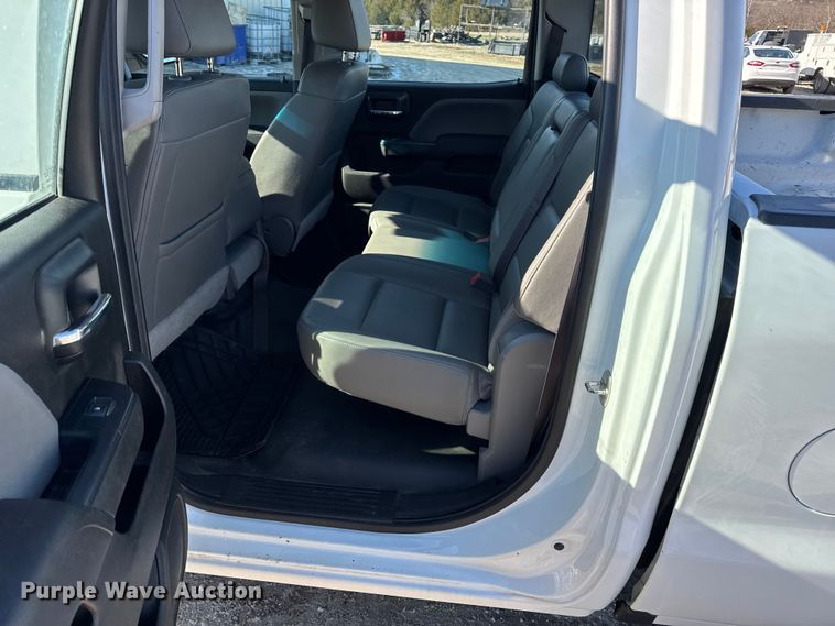 image for item DW6700 2017 Chevrolet Silverado 1500 Crew Cab pickup truck