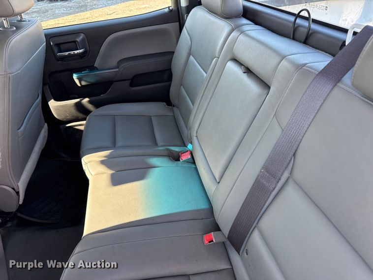 image for item DW6700 2017 Chevrolet Silverado 1500 Crew Cab pickup truck