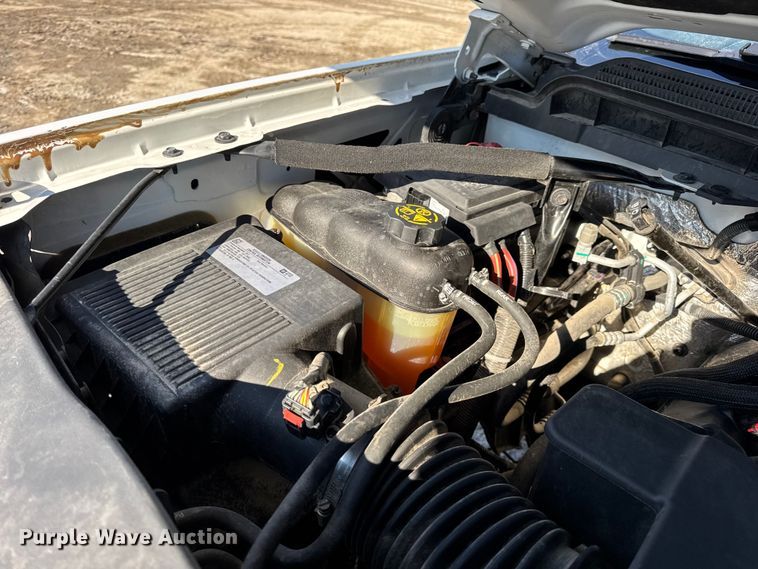 image for item DW6700 2017 Chevrolet Silverado 1500 Crew Cab pickup truck