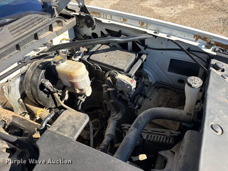 image for item DW6700 2017 Chevrolet Silverado 1500 Crew Cab pickup truck