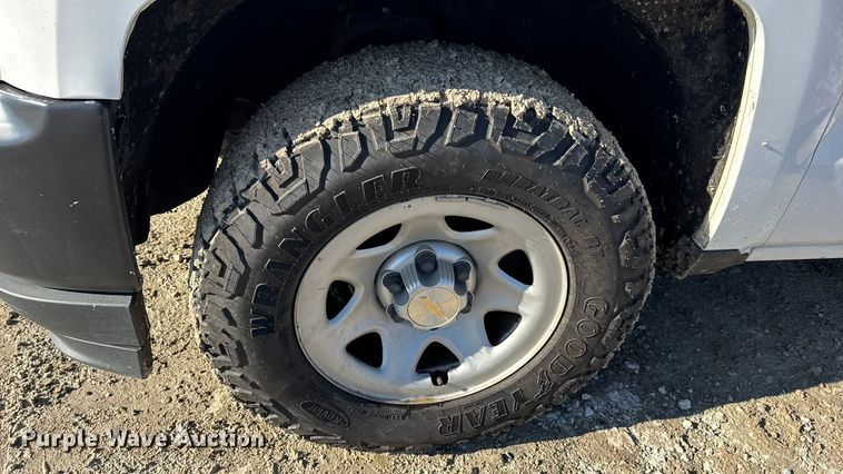 image for item DW6700 2017 Chevrolet Silverado 1500 Crew Cab pickup truck