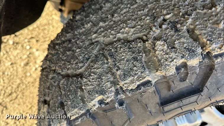 image for item DW6700 2017 Chevrolet Silverado 1500 Crew Cab pickup truck