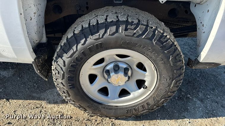 image for item DW6700 2017 Chevrolet Silverado 1500 Crew Cab pickup truck