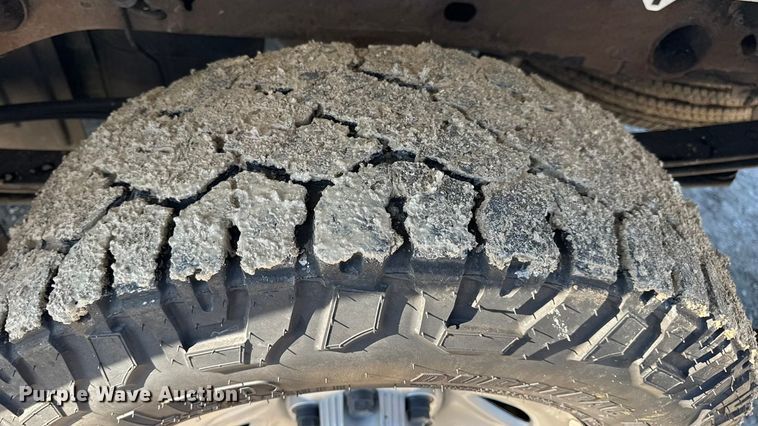 image for item DW6700 2017 Chevrolet Silverado 1500 Crew Cab pickup truck