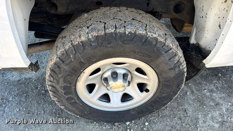 image for item DW6700 2017 Chevrolet Silverado 1500 Crew Cab pickup truck