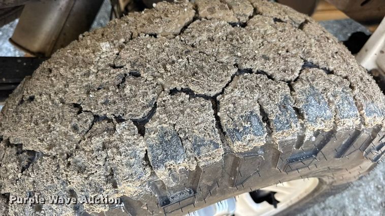 image for item DW6700 2017 Chevrolet Silverado 1500 Crew Cab pickup truck