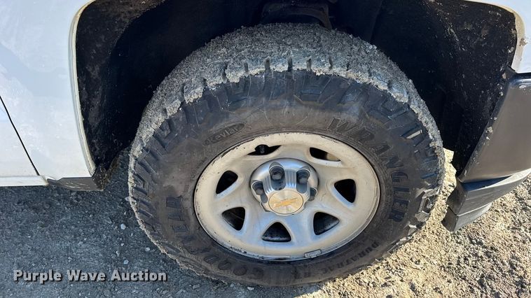 image for item DW6700 2017 Chevrolet Silverado 1500 Crew Cab pickup truck